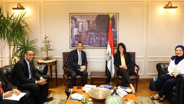 المشاط تبحث مع المدير الإقليمي لمنظمة «يونيدو» تعزيز التعاون في مجالات المشروعات الخضراء وتنفيذ برنامج «نُوَفِّــي»