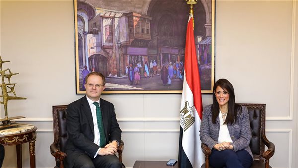 المشاط والسفير البريطاني يناقشان تنفيذ برنامج تمويل سياسات التنمية بالتعاون مع البنك الدولي لدعم خطط الإصلاح الهيكلي