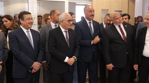 بنك التعمير والإسكان ومؤسسة السويدي يفتتحان 