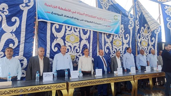 الزراعة تنظم يوم حصاد لحقول القمح المنزرعة بالاساليب الحديثة والموفرة للمياه وعالية الإنتاجية