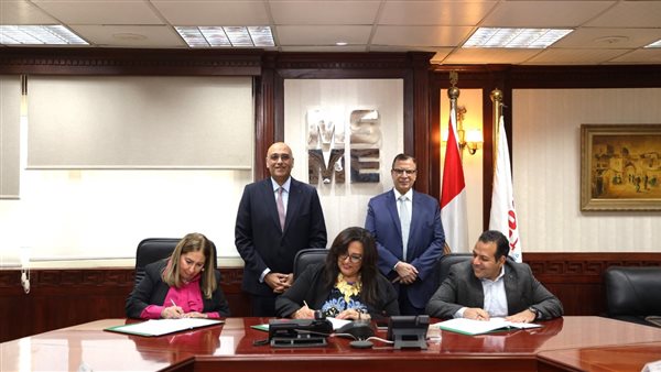 جهاز تنمية المشروعات يوقع عقد جديد لتمويل المشروعات متناهية الصغر بقيمة 30 مليون جنيه