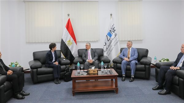 رئيس اقتصادية قناة السويس يستقبل سفيرة سويسرا لمناقشة برنامج المناطق الصناعية الصديقة للبيئة