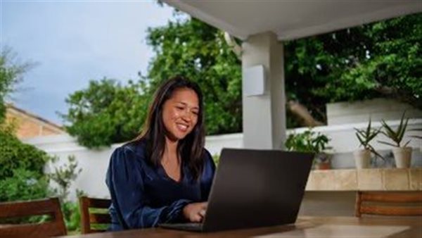 تقرير مختبر المستهلك الجديد من إريكسون يكشف تحول كبير للمستخدمين نحو شبكة الجيل الخامس من الوصول اللاسلكي الثابت