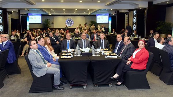 الرئيس التنفيذي للهيئة العامة للاستثمار والمناطق الحرة يفتتح مقر وحدة ريادة الأعمال والشركات الناشئة