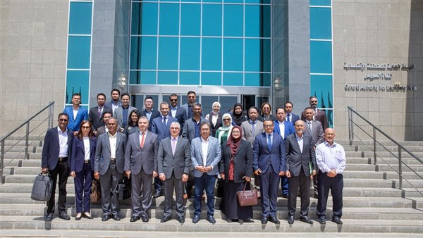 رئيس اقتصادية قناة السويس يستقبل وفدًا برئاسة وزير الزراعة والسلع الماليزي لبحث سبل التعاون