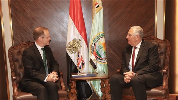 وزير الزراعة يلتقى سفير بريطانيا في القاهرة ويبحث معه التعاون بين البلدين