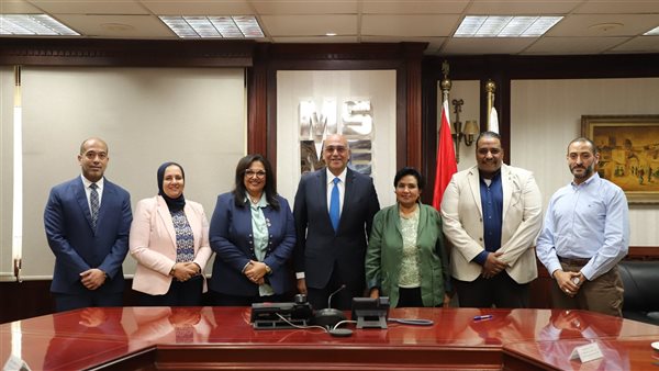 جهاز تنمية المشروعات يوقع عقد جديد للتمويل متناهي الصغر مع جمعية المبادرة