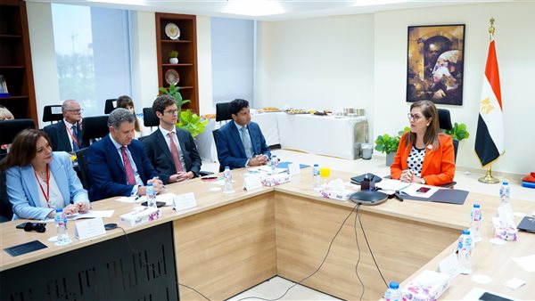 وزيرة التخطيط تلتقي 50 شركة بريطانية لبحث سبل التعاون وفرص الاستثمار المختلفة