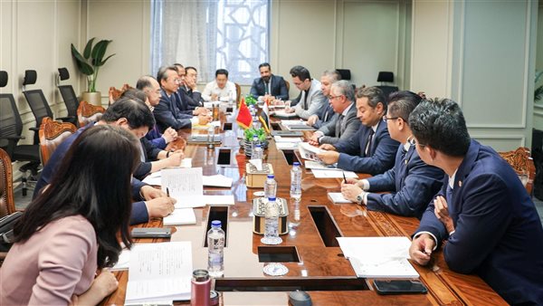 اقتصادية قناة السويس توقع اتفاقية لمشروع 