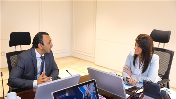  رانيا المشاط تعقد لقاءات مكثفة مع قيادات الوزارة.. وتؤكد استمرار مسيرة الإصلاح الاقتصادي 