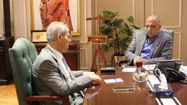 وزير الكهرباء ورئيس الشركة القابضة يستعرضان الجهود المبذولة لدعم شبكات التوزيع لتحسين الكفاءة وخفض الفقد