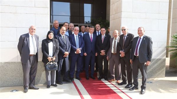 وزير الزراعة يستقبل أعضاء لجنة الزراعة والري بمجلس النواب