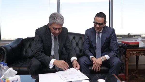  وزيرا السياحةوالاستثمار يبحثان سبل التعاون المشترك وجذب مزيد من الاستثمارات المحلية والأجنبية 