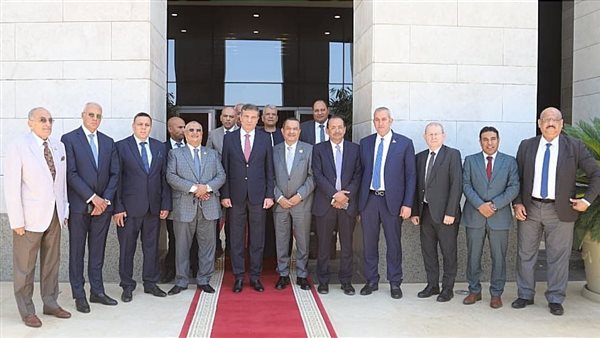 وزير الزراعة: إعادة الهيكلة وتطوير الارشاد الزراعي والتعاونيات على رأس الأولويات 