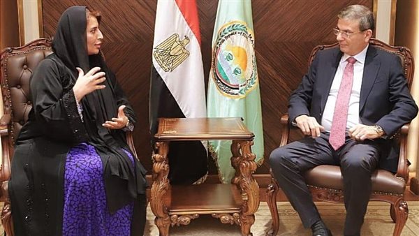 وزير الزراعة يبحث مع سفيرة الإمارات بالقاهرة تعزيز التعاون في مجال الاستثمار الزراعي بين البلدين الشقيقين 