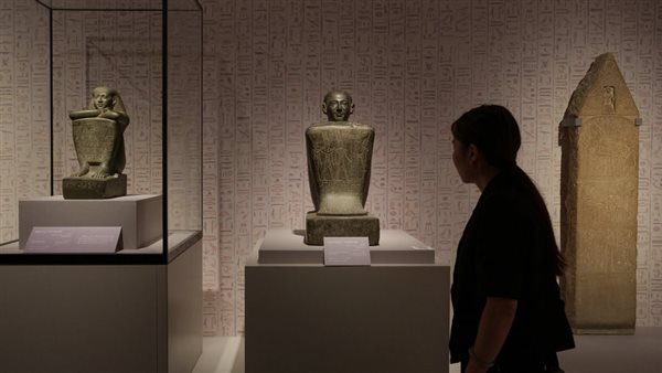  ⁠افتتاح معرض 