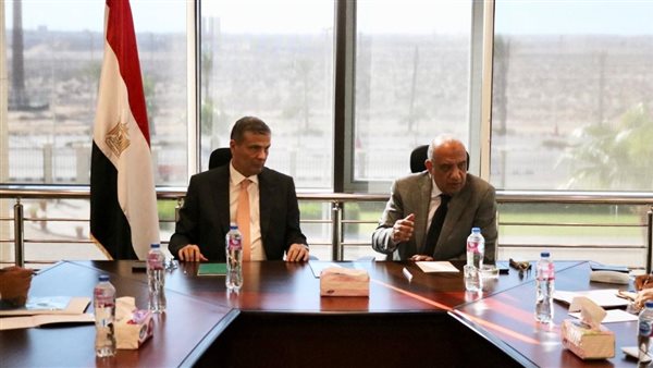 وزيرا الكهرباء والزراعة يبحثان أوضاع مزارع الدواجن وسبل تأمين التغذية الكهربائية الخاصة بها