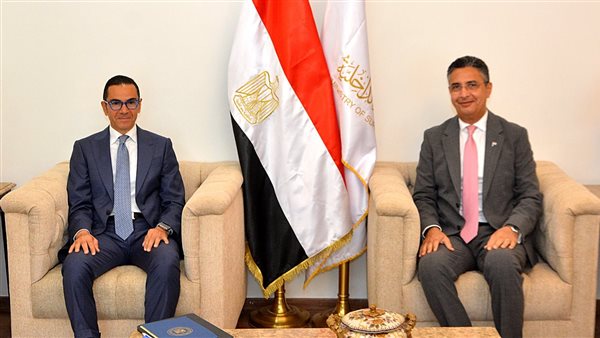 وزيرا التموين والاستثمار يبحثان أوجه التعاون المشترك بين الوزارتين