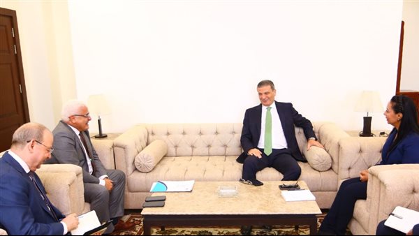 وزيرا الزراعة والتضامن يبحثان مد مظلة الحماية الاجتماعية والتأمينية لأصحاب الحيازات الزراعية الصغيرة