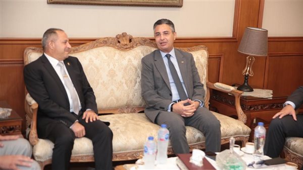 وزير التموين يصل بورسعيد ويلتقي باللواء محب حبشي محافظ الإقليم 