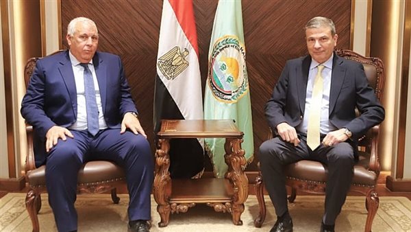وزير الزراعة يتابع مع محافظ الوادي الجديد ملفات التعاون الزراعي المشترك بين الوزارة والمحافظة