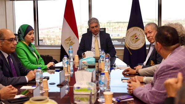  وزير السياحة يجتمع مع وفد من التحالف الدولي للمصريين بالخارج.. ويناقش فرص التعاون للترويج للمقصد السياحي 