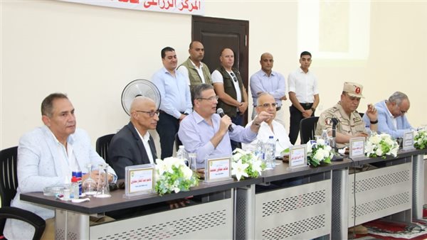 وزيرا الزراعة والري ومحافظ شمال سيناء وقائد قوات شرق القناه يعقدون لقاءا مفتوحا مع مزارعي سيناء