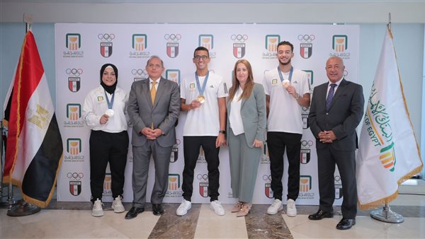 تكريم خاص من البنك الاهلي المصري...راعي البعثة الاوليمبية المصرية 