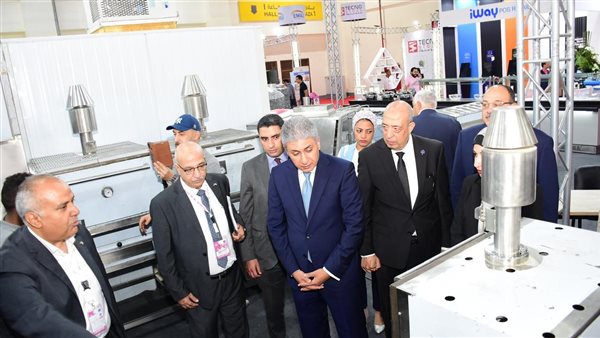 ⁠وزير السياحة يفتتح المعرض الدولي لتجهيزات الفنادق والمنشآت السياحية في دورته الرابعة والأربعين