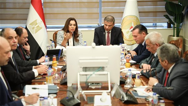 وزيرا التنمية المحلية والزراعة يعقدان اجتماعًا مع المحافظين لمتابعة عدد من الملفات المهمة 