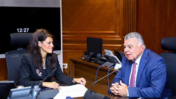  وزيرة التخطيط تلتقي رئيس شركة أيادي للاستثمار والتنمية التابعة لبنك الاستثمار القومي