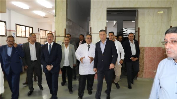 وزير الزراعة ومحافظ المنوفية ورئيسا زراعة النواب والشيوخ يتفقدون مصنع التغذية المدرسية بقويسنا