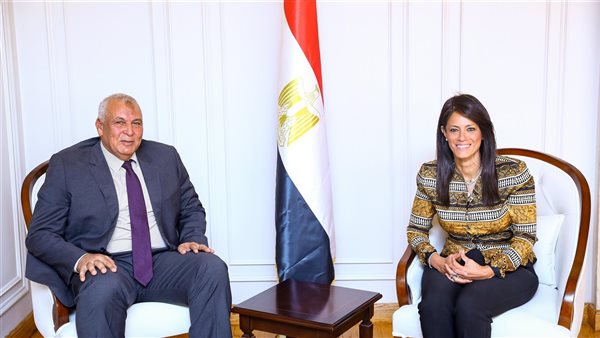 وزيرة التخطيط تلتقي محافظ الوادي الجديد لمتابعة تنفيذ مشروعات الخطة الاستثمارية 2024/2025