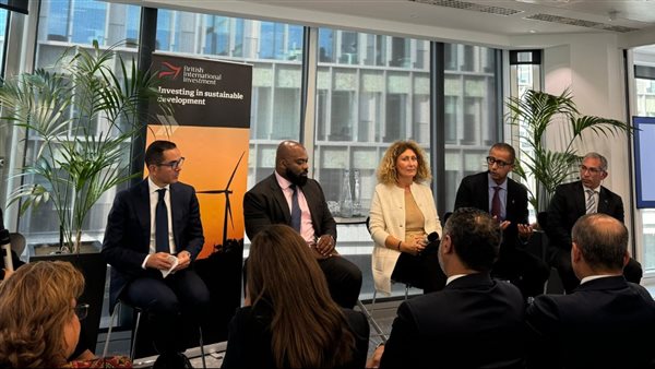 ڤودافون مصر تناقش توسيع استثماراتها الرقمية وتطوير قطاع الاتصالات في مصر خلال البعثة البريطانية المصرية