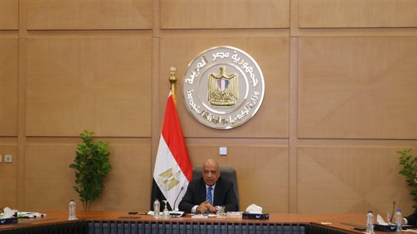 وزير الكهرباء يبحث مع الصين الجنوبية خفض الفقد وسيارات الطوارئ والبطاريات المتنقلة والضخ 