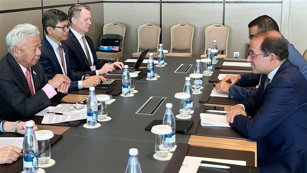 وزير المالية: نتطلع إلى ضخ المزيد من الاستثمارات الإضافية للبنك الآسيوي فى مصر
