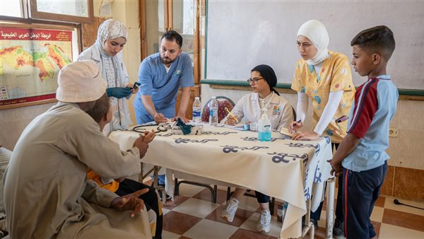 استهدفت 1300 مستحق.. الجود الخيرية بالتعاون مع مستشفى الناس تنظم قافلة طبية في الفيوم