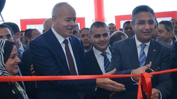  وزير التموين يفتتح أحدث فروع سلاسل 