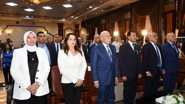 وزير الشباب ورئيس التسويق والتنمية المجتمعية بالبنك الأهلي يشهدان انطلاق فعاليات الموسم السابع لبرنامج “العباقرة جامعات”