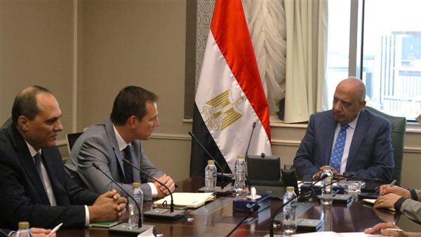 وزير الكهرباء يبحث مع شركة شنيدر تحسين الخدمة وحوكمة شبكات التوزيع وخفض الفاقد