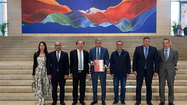 وزير السياحة يزور متحف الصين الوطني للفنون والحرف ببكين