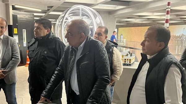 وزير الكهرباء يزور معرض إنجازات الصناعة الوطنية الروسية ويتفقد القاعات البحثية 