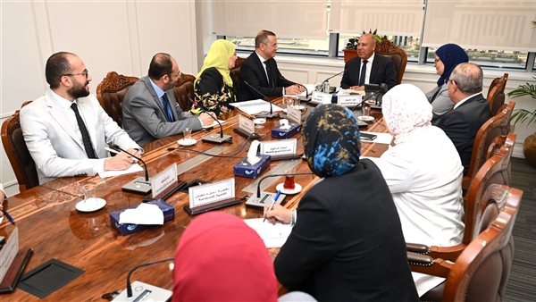 وزير الصناعة يبحث مع الممثل الإقليمي لمنظمة اليونيدو في مصر برامج المنظمة والموقف الحالي لمشروعاتها في السوق 