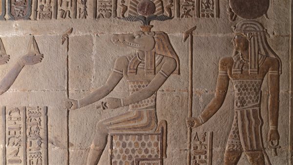 تفاصيل جديدة بالنقوش الموجودة على جدران معبد إسنا تكشف أسرار المصريين القدماء خلال العصر البطلمي