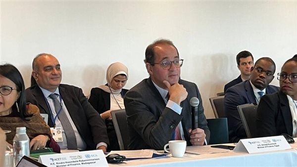 المالية: تخفيف أعباء الديون وتوسيع فرص الحصول على التمويل الميسر يعزز التنمية المستدامة