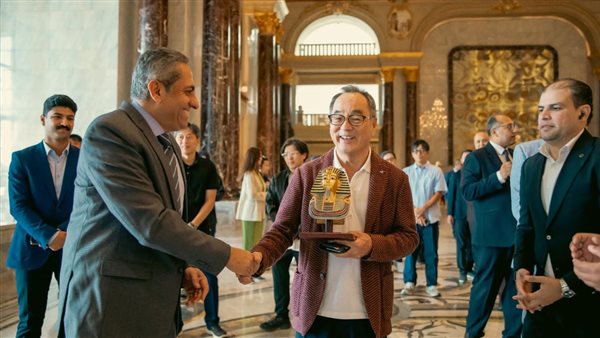 المهندس خالد عباس يستقبل وفد مجموعة شركات 