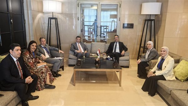 وزيرا الزراعة والتموين يجتمعان مع وفد برنامج الأغذية العالمي لمناقشة التجربة المصرية 