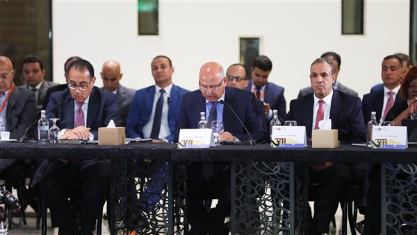  وزير الصناعة والنقل يشارك في إفتتاح المائدة المستديرة لوزراء الإسكان الأفارقة بحضور رئيس الوزراء