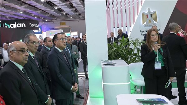 رئيس البريد يطلع رئيس الوزراء على جهود تطوير منظومة الخدمات المقدمة للمواطنين..