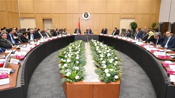 كامل الوزير يدعو المصانع لتصنيع إطارات السيارات وزيادة نسبة المكون المحلي عن 50% وفتح أسواق للصادرات